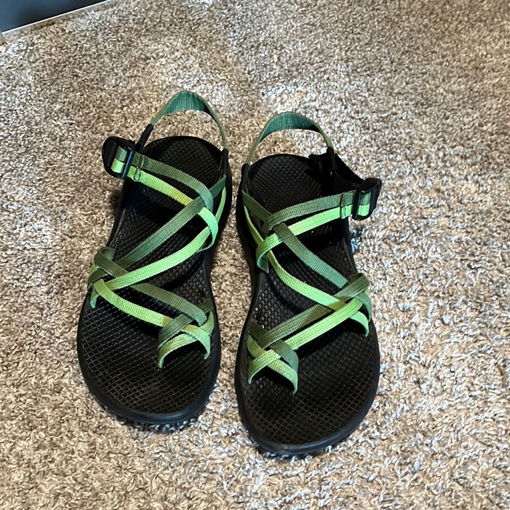 Green chacos